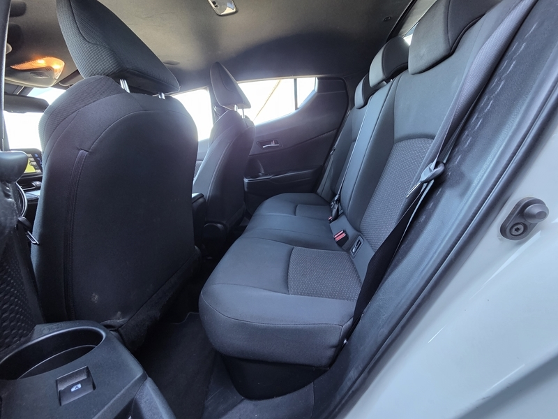 6 img-vehicule.jpgToyota
                            img-vehicule.jpgC-HR