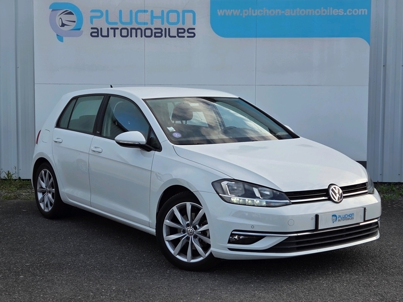Volkswagen
                    Golf VII