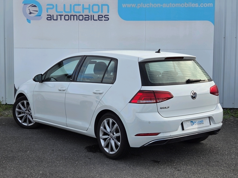 Volkswagen
                Golf VII