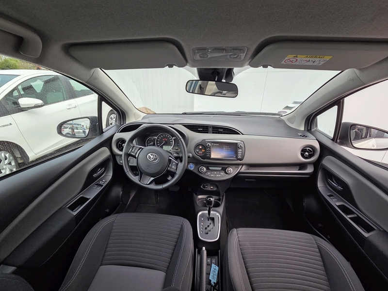Toyota
                Yaris