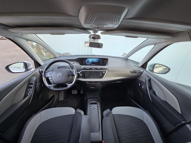 1 img-vehicule.jpgCitroen
                            img-vehicule.jpgC4 Picasso
