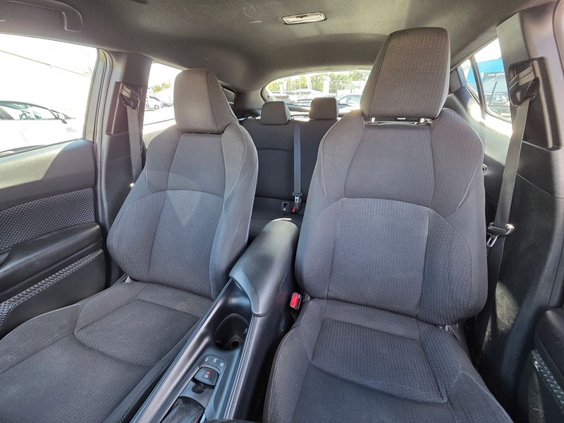 3 img-vehicule.jpgToyota
                            img-vehicule.jpgC-HR