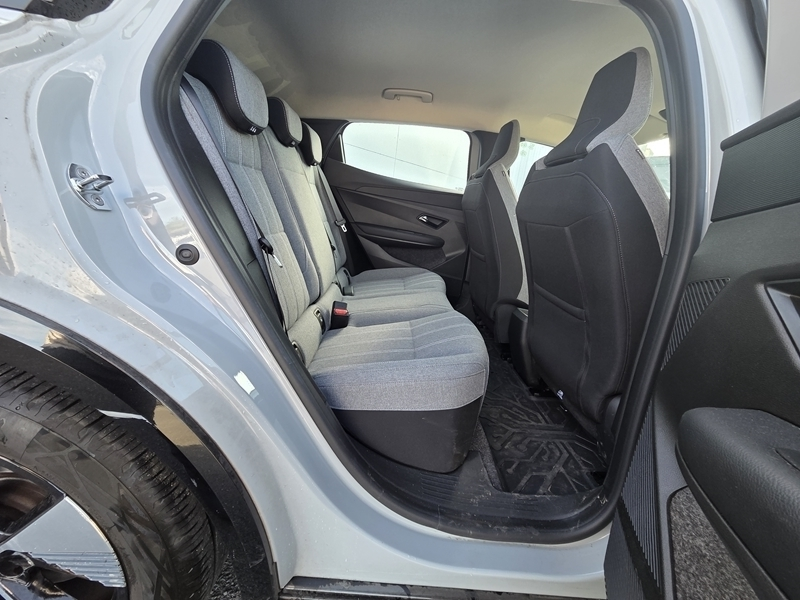 6 img-vehicule.jpgRenault
                            img-vehicule.jpgMegane V