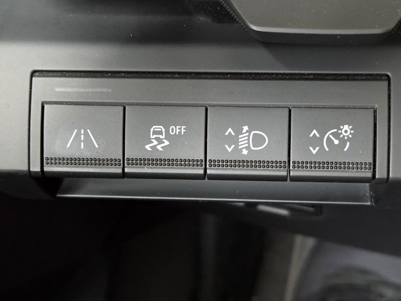 8 img-vehicule.jpgRenault
                            img-vehicule.jpgMegane V