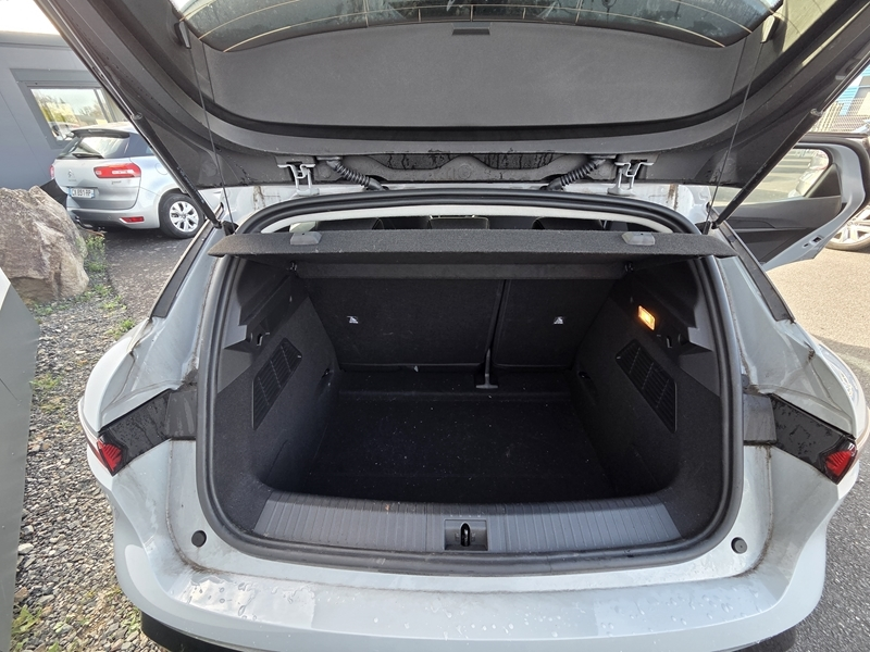 13 img-vehicule.jpgRenault
                            img-vehicule.jpgMegane V