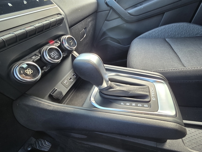 5 img-vehicule.jpgRenault
                            img-vehicule.jpgCaptur II