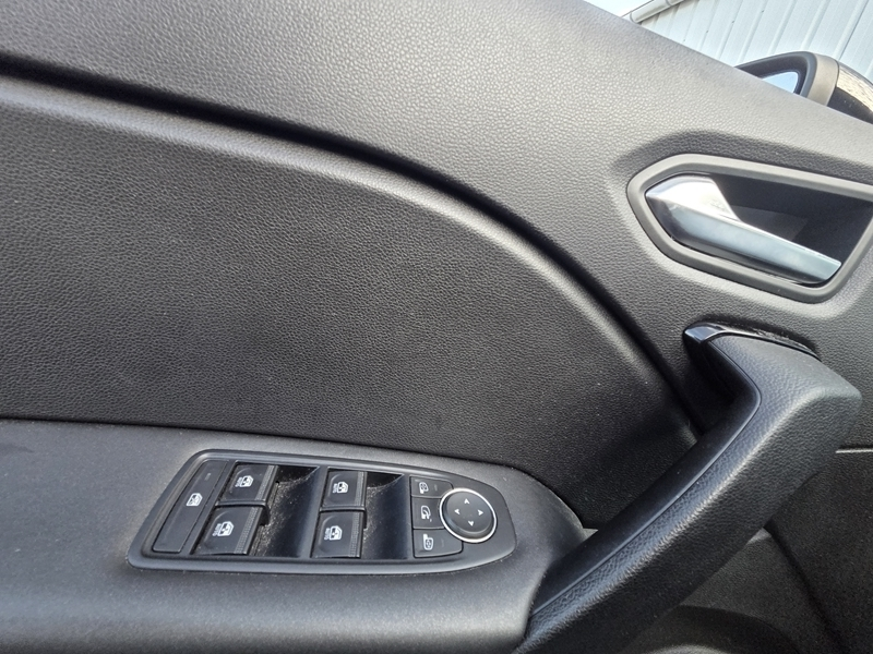 6 img-vehicule.jpgRenault
                            img-vehicule.jpgCaptur II