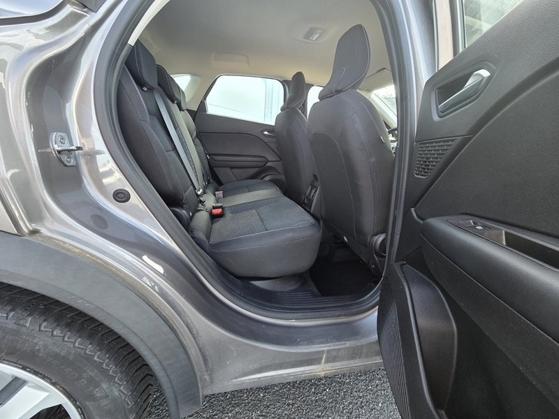 7 img-vehicule.jpgRenault
                            img-vehicule.jpgCaptur II