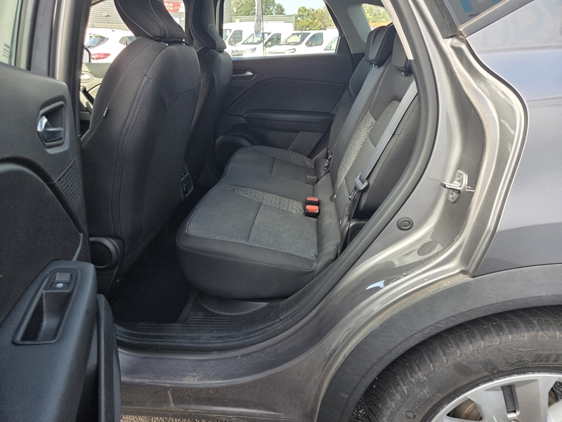 8 img-vehicule.jpgRenault
                            img-vehicule.jpgCaptur II
