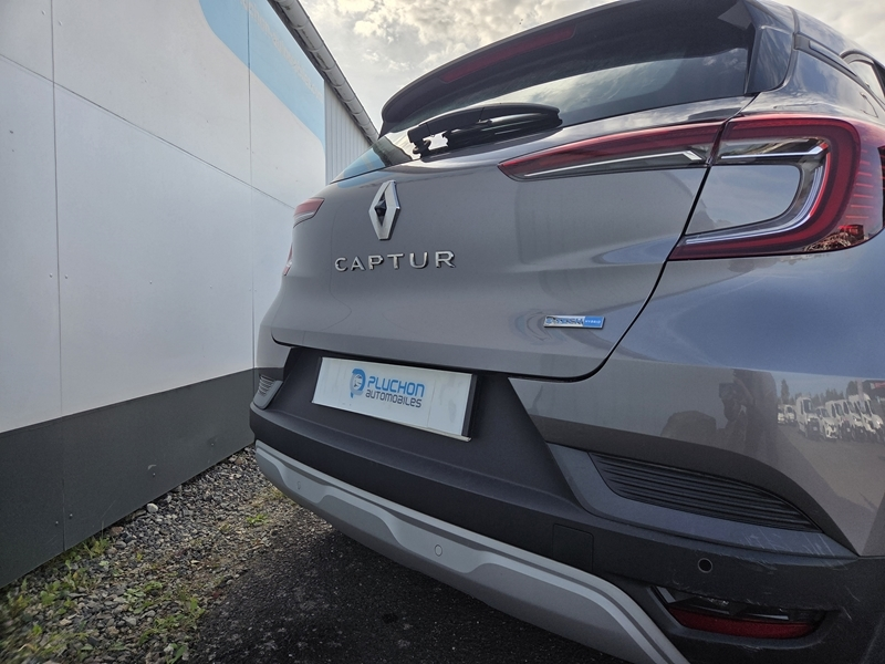 9 img-vehicule.jpgRenault
                            img-vehicule.jpgCaptur II