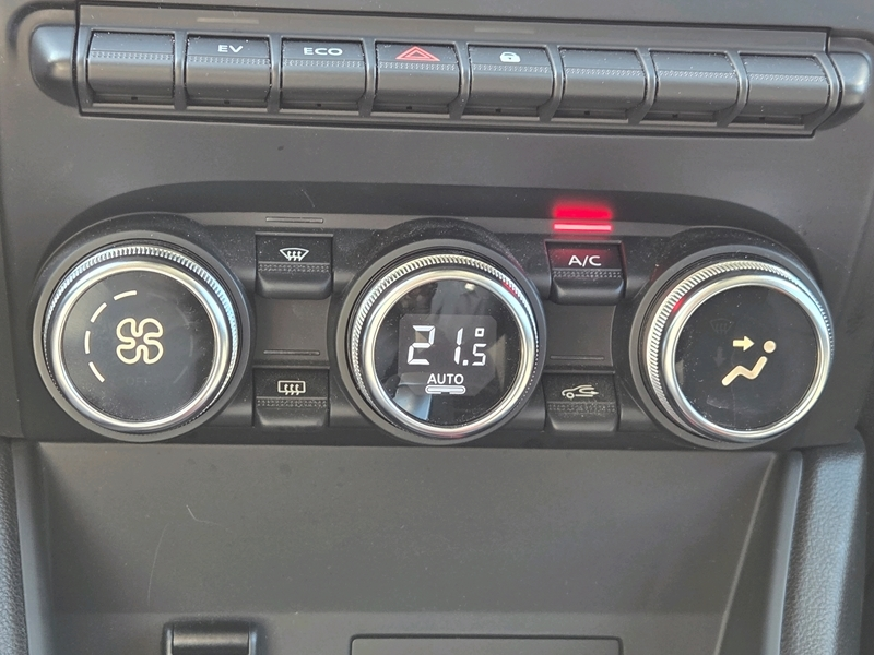 14 img-vehicule.jpgRenault
                            img-vehicule.jpgCaptur II