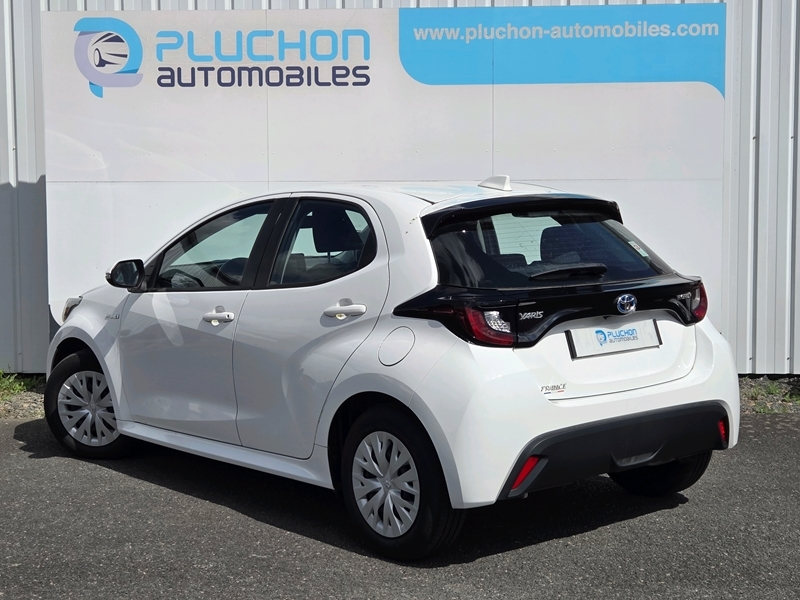 Toyota
                Yaris