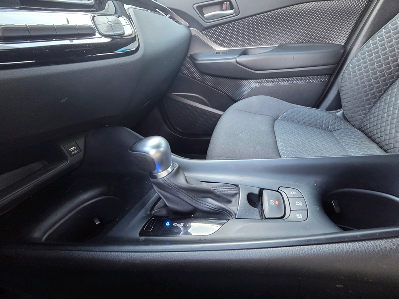 10 img-vehicule.jpgToyota
                            img-vehicule.jpgC-HR