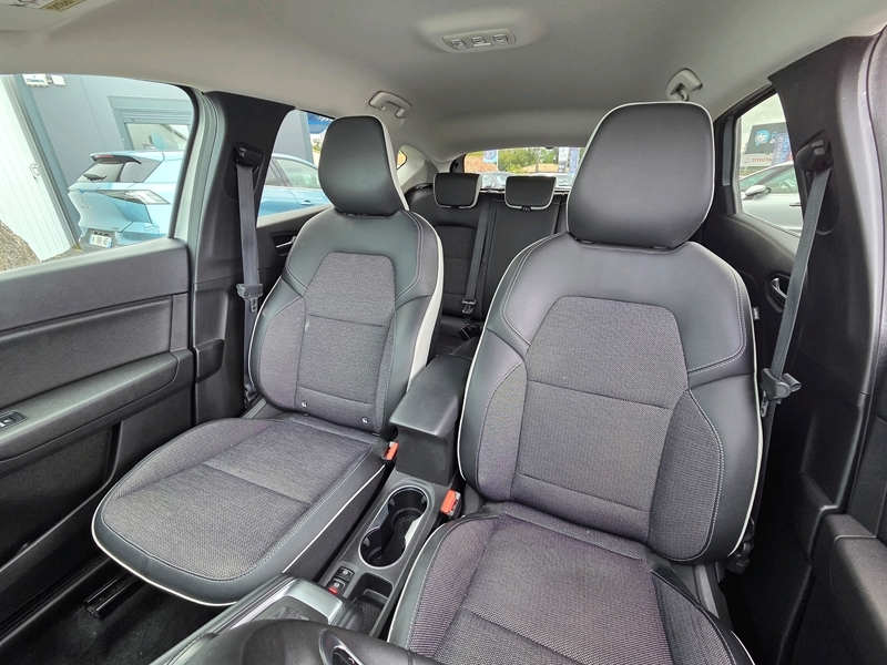 3 img-vehicule.jpgRenault
                            img-vehicule.jpgCaptur II