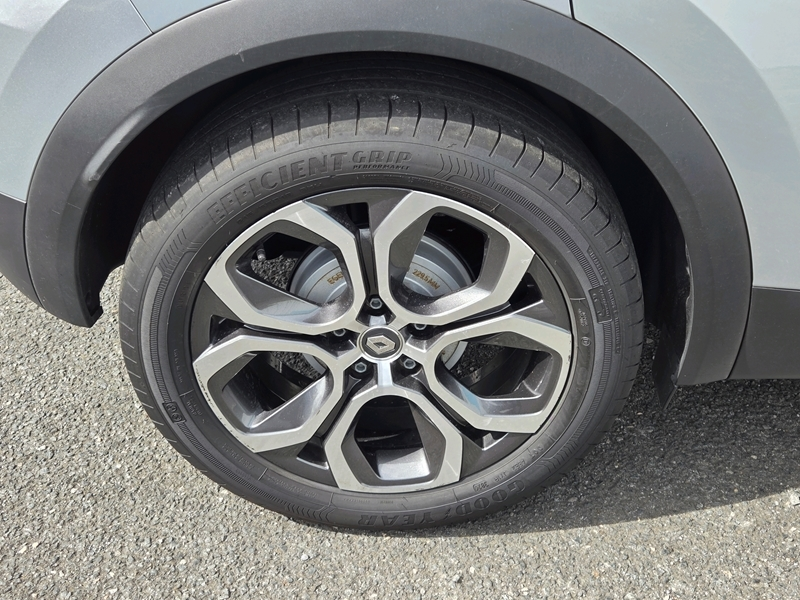 7 img-vehicule.jpgRenault
                            img-vehicule.jpgCaptur II