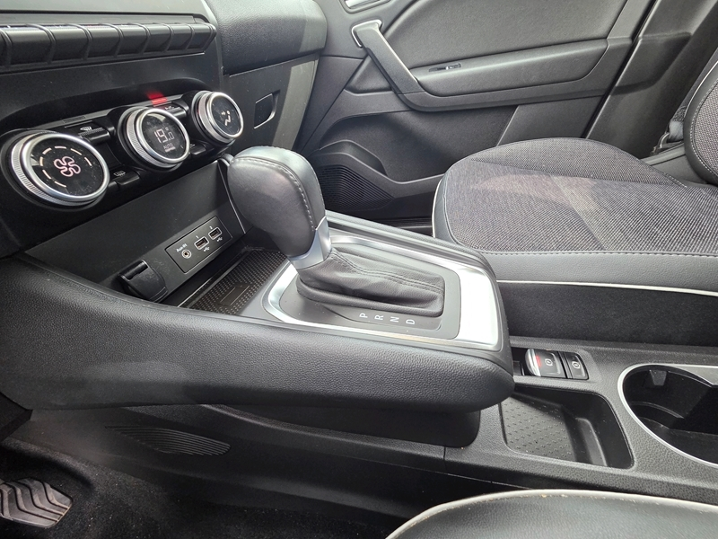 9 img-vehicule.jpgRenault
                            img-vehicule.jpgCaptur II