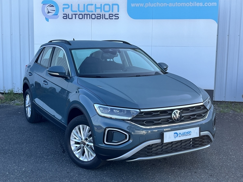Volkswagen
                        T-Roc