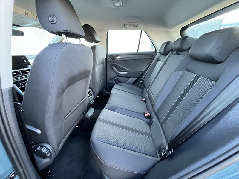 17 img-vehicule.jpgVolkswagen
                            img-vehicule.jpgT-Roc