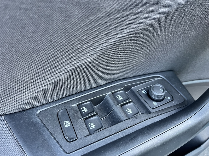 19 img-vehicule.jpgVolkswagen
                            img-vehicule.jpgT-Roc