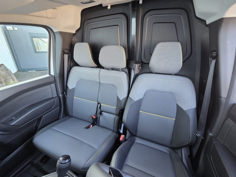 4 img-vehicule.jpgRenault
                            img-vehicule.jpgKangoo Van