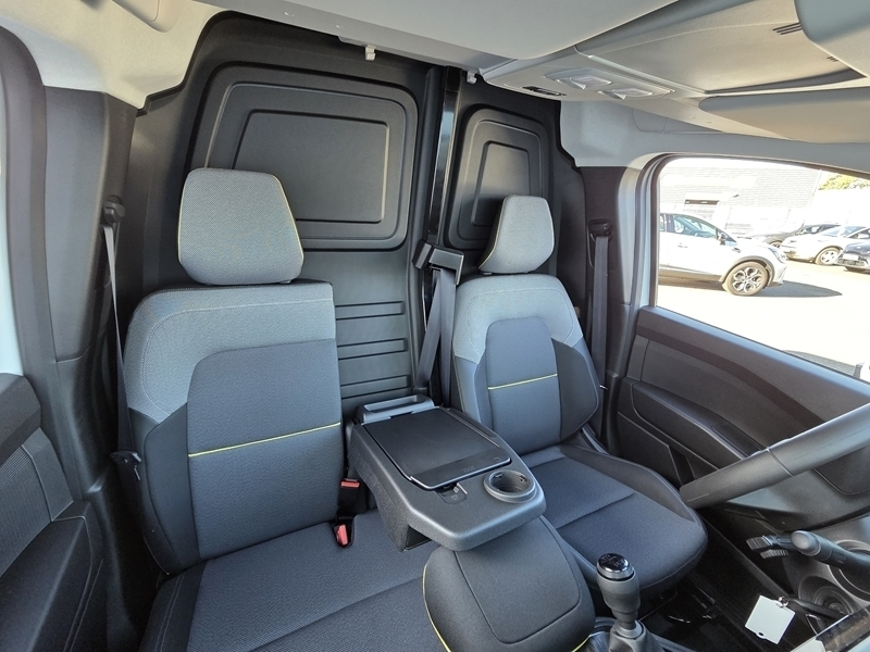 5 img-vehicule.jpgRenault
                            img-vehicule.jpgKangoo Van