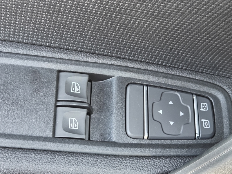 13 img-vehicule.jpgRenault
                            img-vehicule.jpgKangoo Van