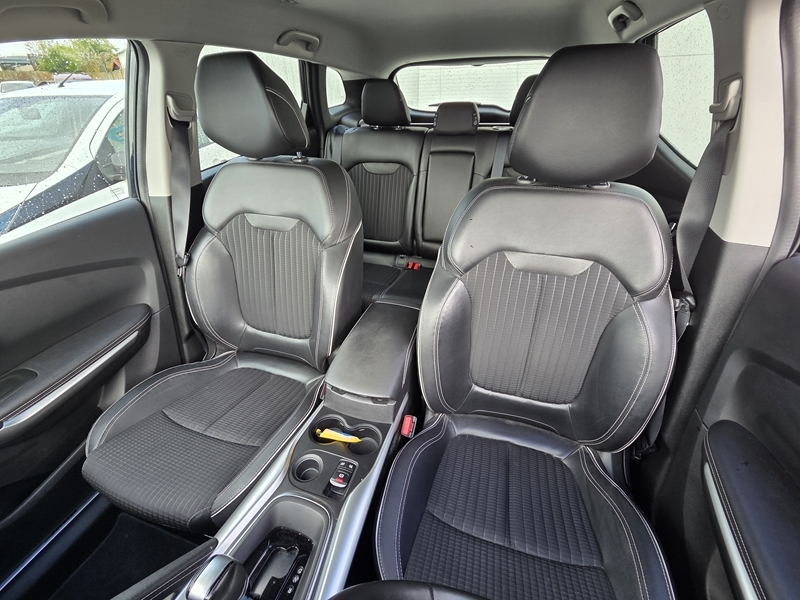 3 img-vehicule.jpgRenault
                            img-vehicule.jpgKadjar