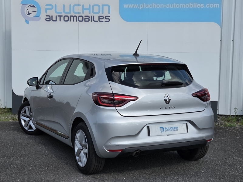 2 img-vehicule.jpgRenault
                            img-vehicule.jpgClio V