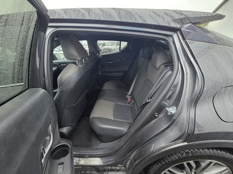 15 img-vehicule.jpgToyota
                            img-vehicule.jpgC-HR