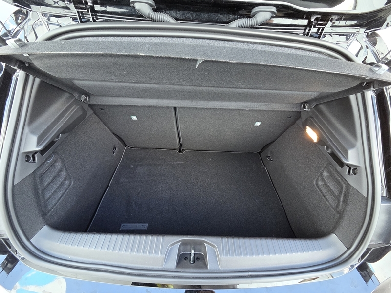 12 img-vehicule.jpgRenault
                            img-vehicule.jpgClio V