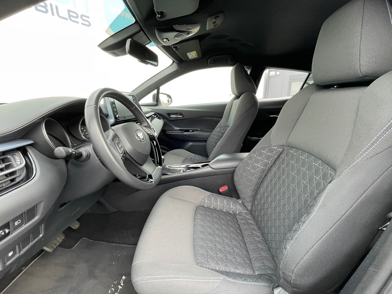 6 img-vehicule.jpgToyota
                            img-vehicule.jpgC-HR