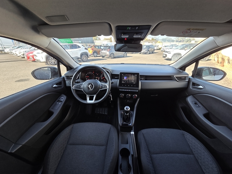 1 img-vehicule.jpgRenault
                            img-vehicule.jpgClio V