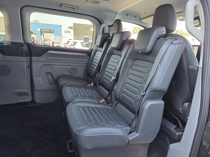 10 img-vehicule.jpgFord
                            img-vehicule.jpgTourneo Custom