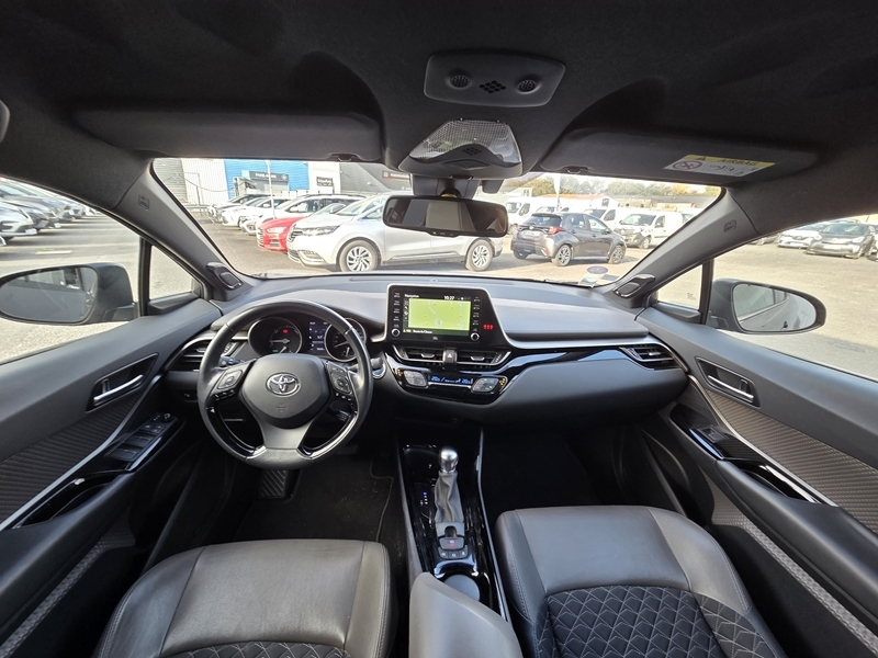 Toyota
                C-HR