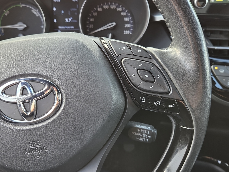 5 img-vehicule.jpgToyota
                            img-vehicule.jpgC-HR