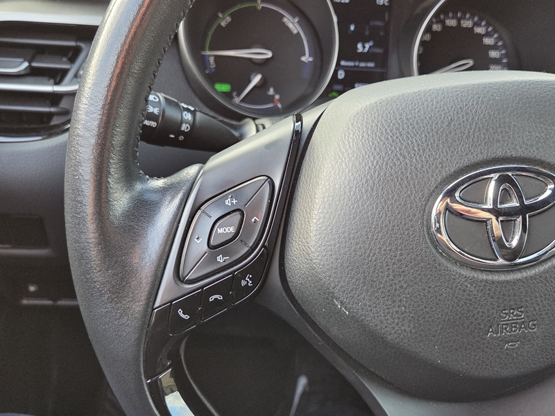 6 img-vehicule.jpgToyota
                            img-vehicule.jpgC-HR