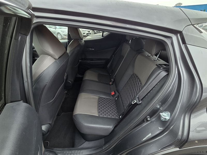 13 img-vehicule.jpgToyota
                            img-vehicule.jpgC-HR