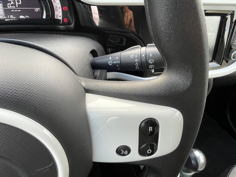 8 img-vehicule.jpgRenault
                            img-vehicule.jpgTwingo III