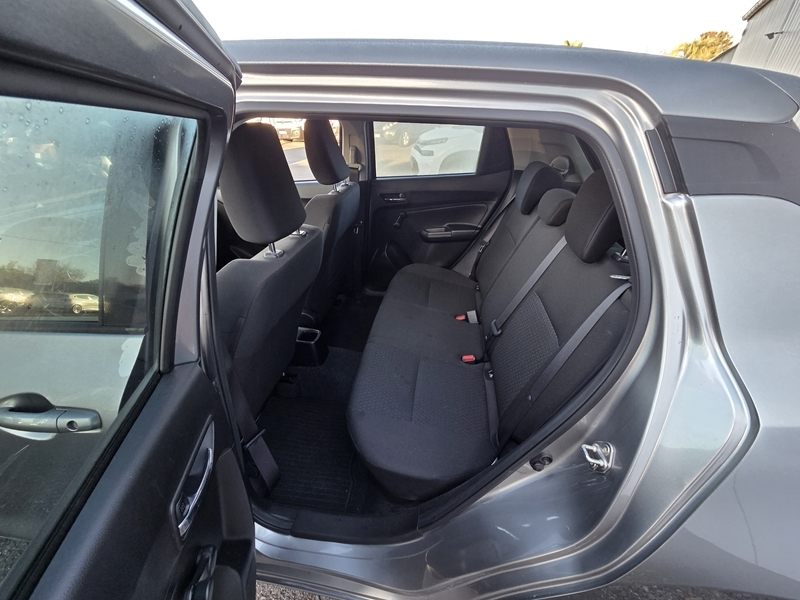 16 img-vehicule.jpgSuzuki
                            img-vehicule.jpgSWift