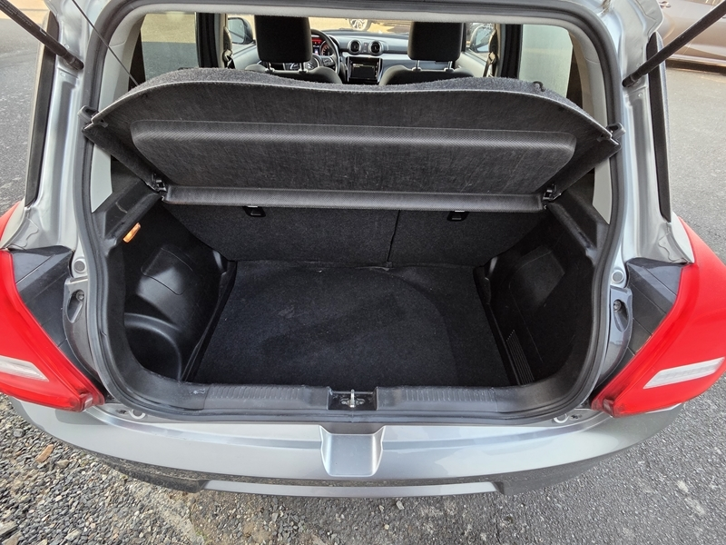 18 img-vehicule.jpgSuzuki
                            img-vehicule.jpgSWift