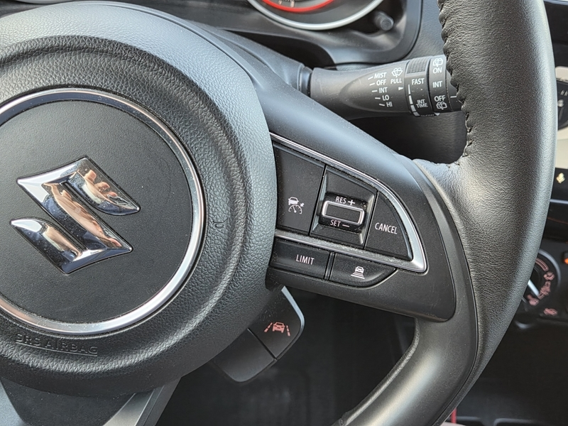5 img-vehicule.jpgSuzuki
                            img-vehicule.jpgSWift