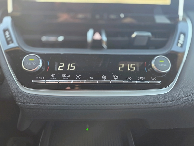 Photo 14 - Toyota Corolla Cross