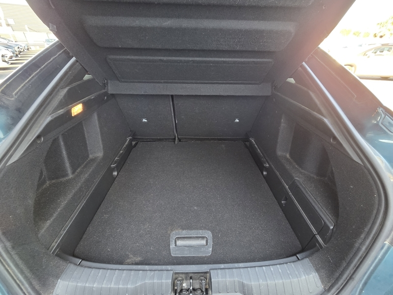 14 img-vehicule.jpgRenault
                            img-vehicule.jpgArkana