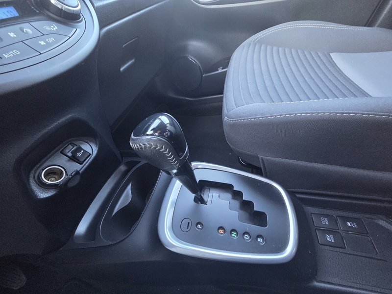8 img-vehicule.jpgToyota
                            img-vehicule.jpgYaris