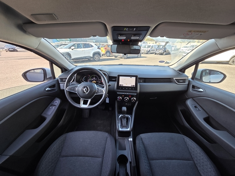 1 img-vehicule.jpgRenault
                            img-vehicule.jpgClio V