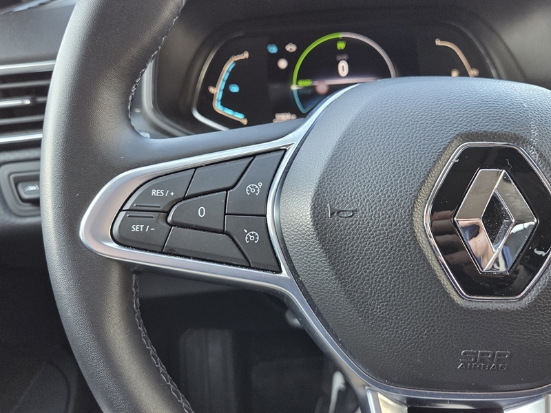 7 img-vehicule.jpgRenault
                            img-vehicule.jpgClio V