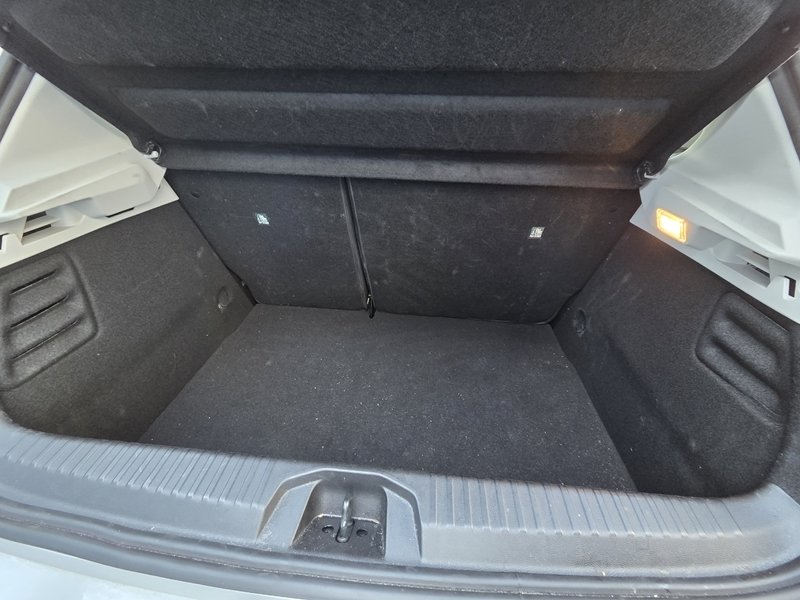 18 img-vehicule.jpgRenault
                            img-vehicule.jpgClio V