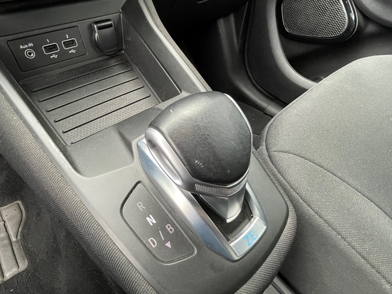 3 img-vehicule.jpgRenault
                            img-vehicule.jpgZoe