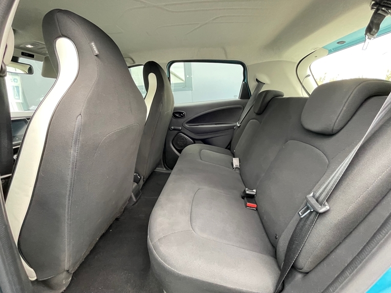 5 img-vehicule.jpgRenault
                            img-vehicule.jpgZoe