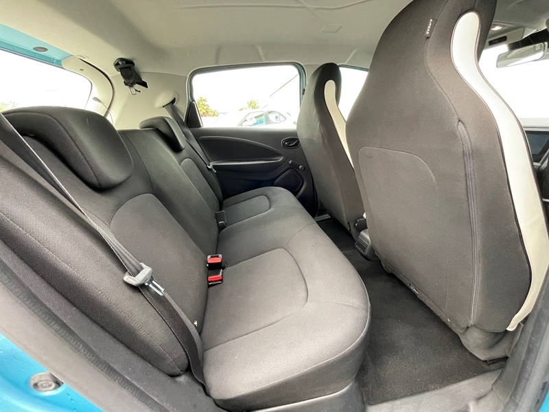 6 img-vehicule.jpgRenault
                            img-vehicule.jpgZoe